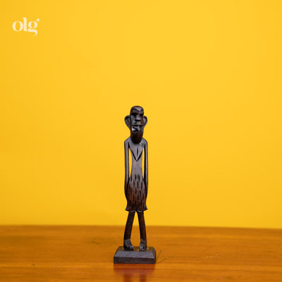 Set of 7 African tribal figurines, decorative showpiece
